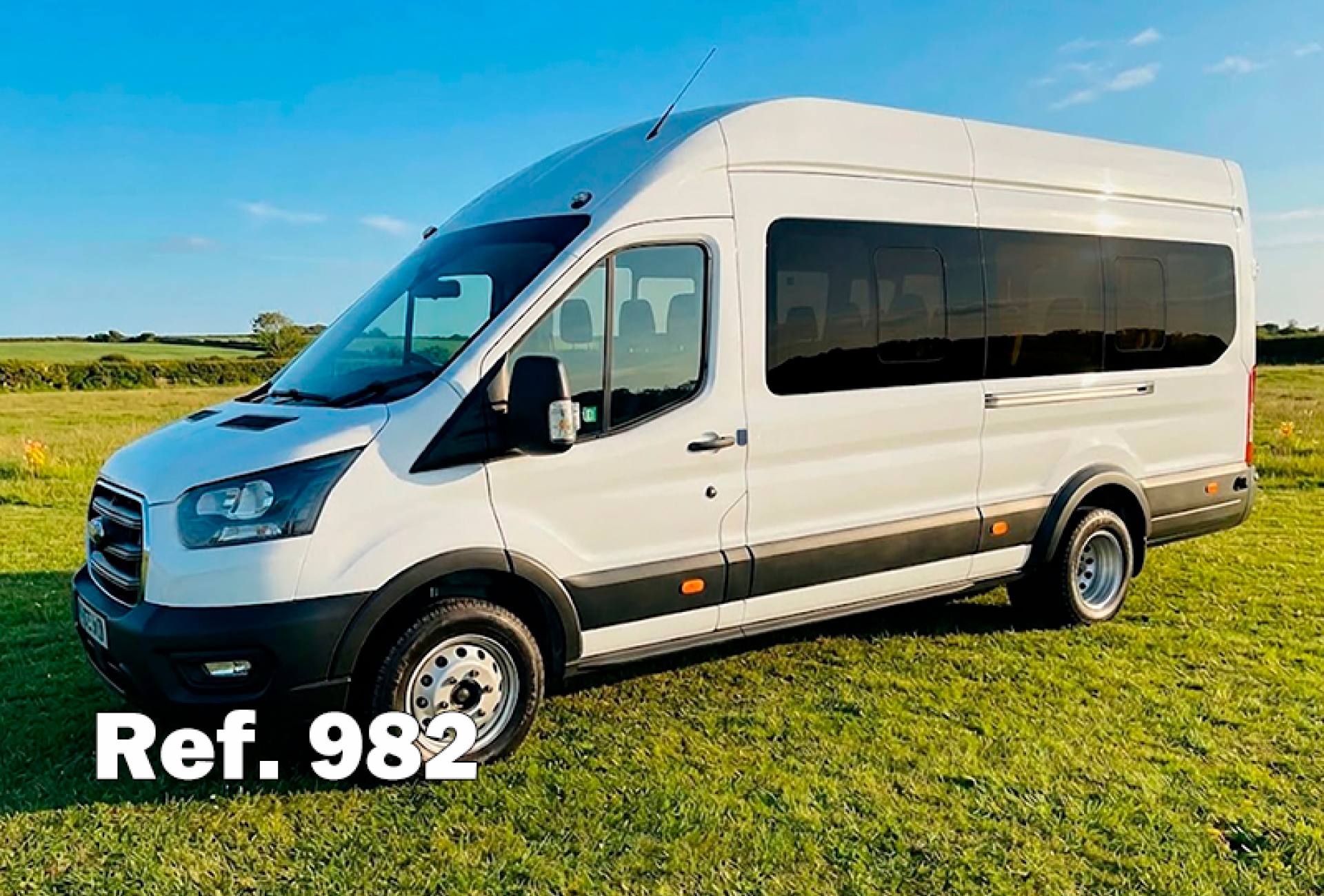 FORD TRANSIT NUEVA MATRICULACIÓN 16 PLAZAS + CONDUCTOR CON O SIN PMR ENTREGA INMEDIATA!