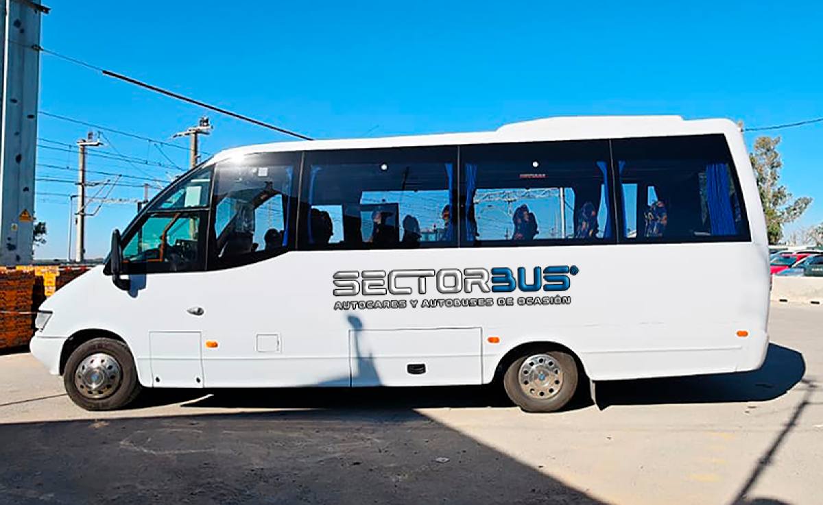 Midibús Iveco Wing 26 Plazas + Conductor Segunda Mano año 2006