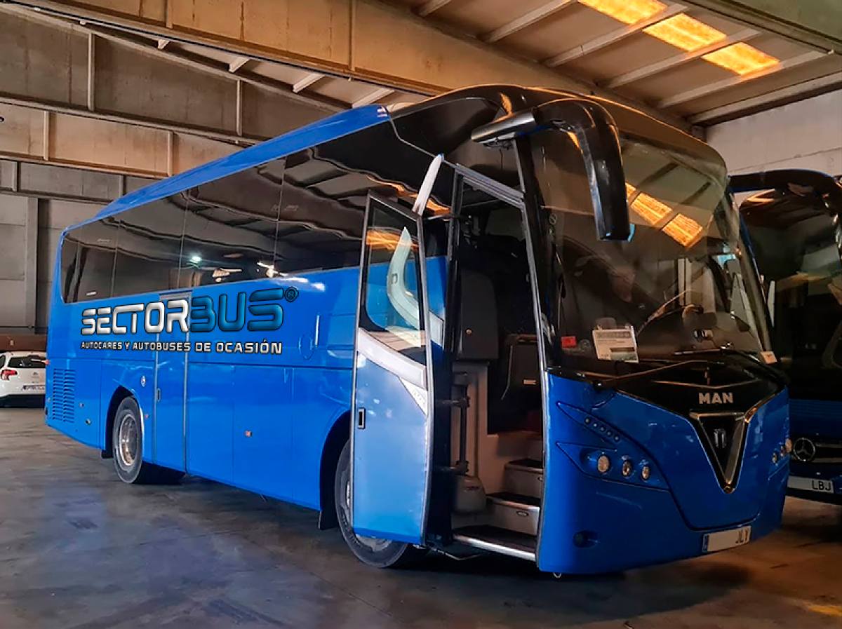 Midibús Man Noge Touring 43 Plazas + Guía + Conductor con WC desmontable Segunda Mano año 2016