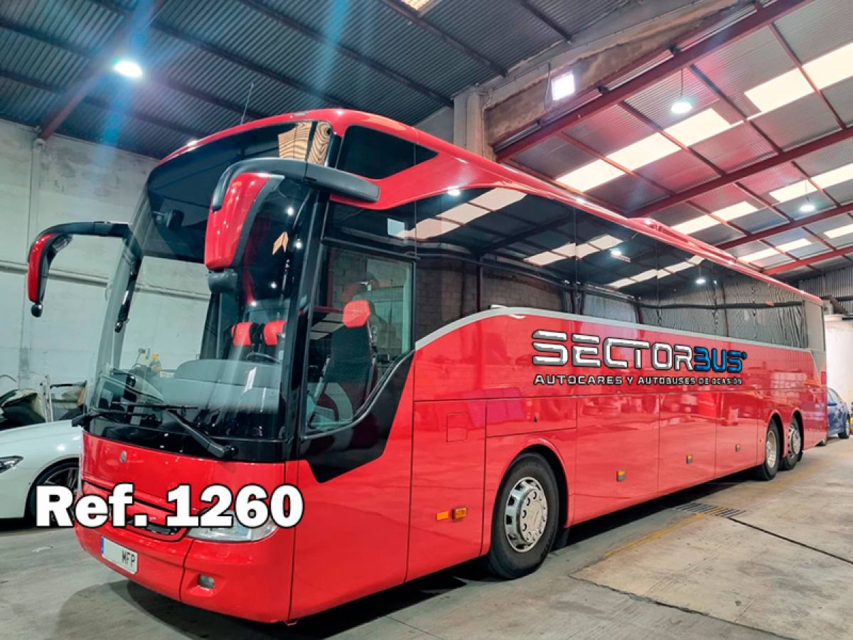 Autobús Mercedes Tourismo 53 Plazas + 2 Guías + Conductor con 2 PMR y WC Segunda Mano año 2017